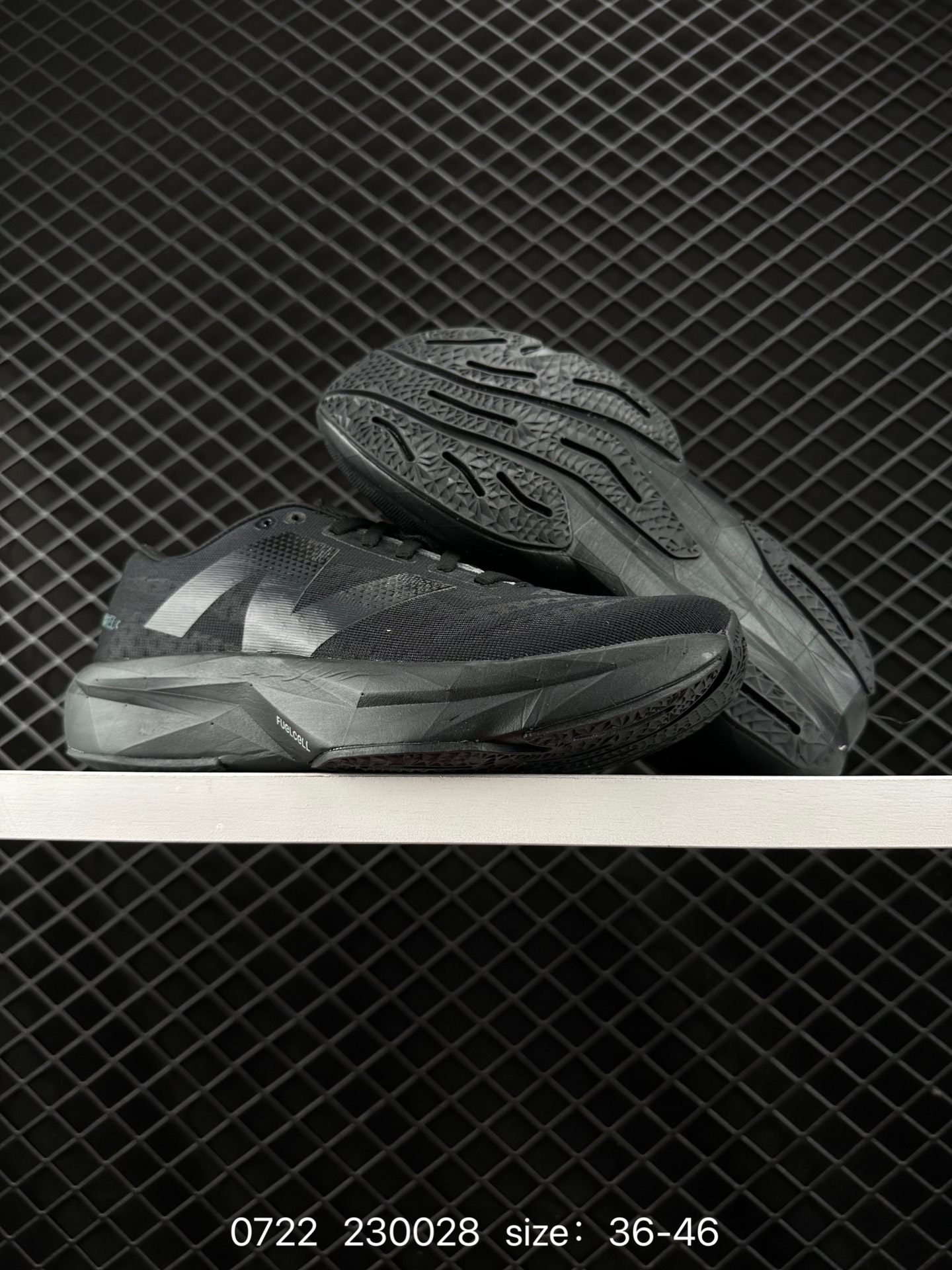 New Balance FuelCell SC Elite V3